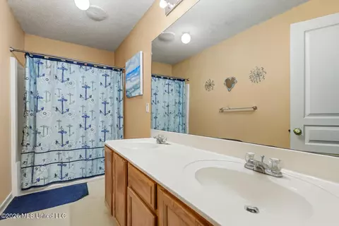 Bath - 419 Pinecrest Cir, Long Beach, MS 39560 photo 3 of 3