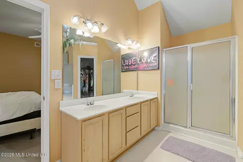 Bath - 419 Pinecrest Cir, Long Beach, MS 39560 photo 1 of 3