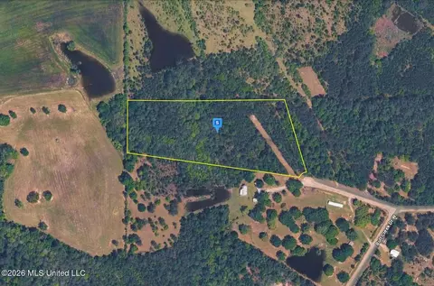 1000 W Bull Creek Dr, Perkinston, MS 39573