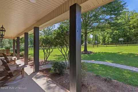 Exterior - 1800 White Rd, Florence, MS 39073 photo 6 of 10