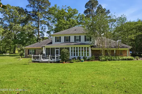 Exterior - 100 City Limits Rd, Brandon, MS 39042 photo 9 of 10
