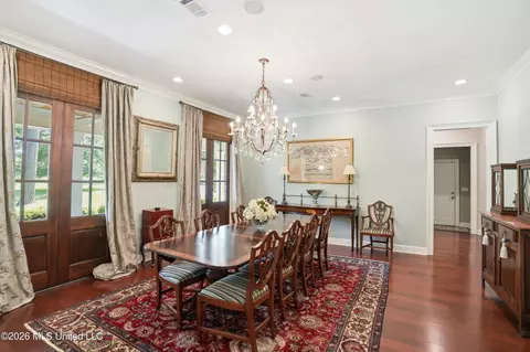 Dining - 100 City Limits Rd, Brandon, MS 39042 photo 3 of 6