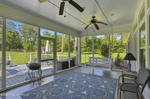Exterior - 100 City Limits Rd, Brandon, MS 39042 photo 5 of 10