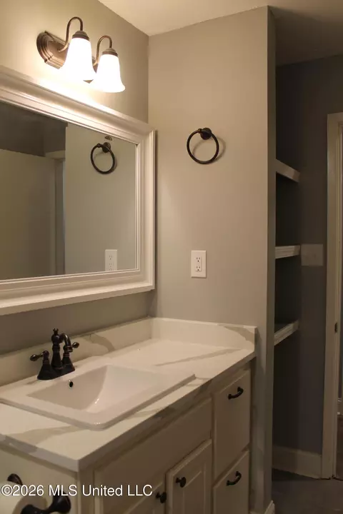 Bath - 461 Roberts Rd # B, Canton, MS 39046 photo 4 of 6