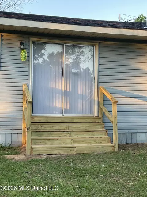 Exterior - 461 Roberts Rd # B, Canton, MS 39046 photo 5 of 5