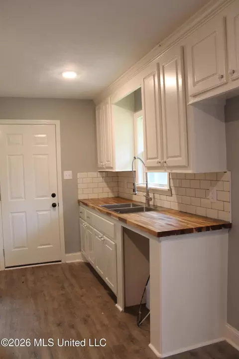 Kitchen - 461 Roberts Rd # B, Canton, MS 39046 photo 1 of 2