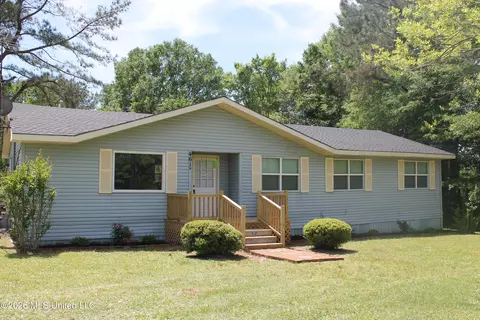 461 Roberts Rd # B, Canton, MS 39046
