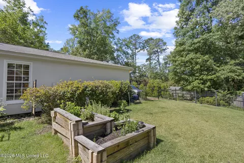 Exterior - 2086 Culleywood Rd, Jackson, MS 39211 photo 14 of 17