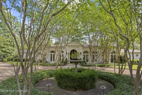 Exterior - 2086 Culleywood Rd, Jackson, MS 39211 photo 2 of 17