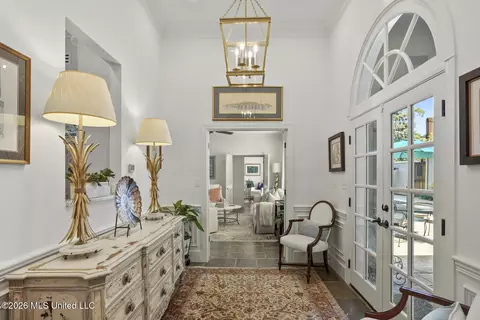 Entry Way - 2086 Culleywood Rd, Jackson, MS 39211 photo 5 of 7