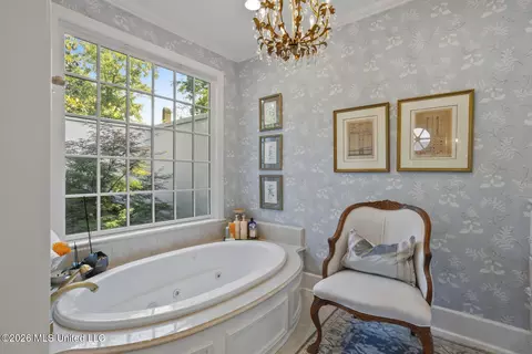Bath - 2086 Culleywood Rd, Jackson, MS 39211 photo 4 of 16