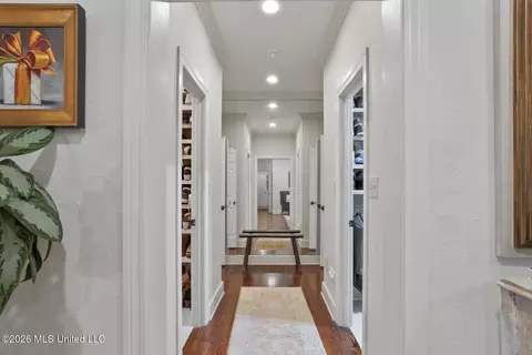 Entry Way - 2086 Culleywood Rd, Jackson, MS 39211 photo 7 of 7