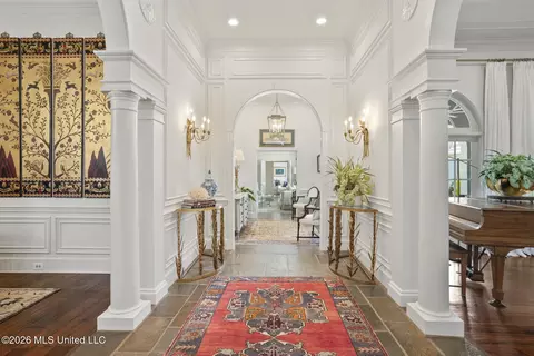 Entry Way - 2086 Culleywood Rd, Jackson, MS 39211 photo 1 of 7