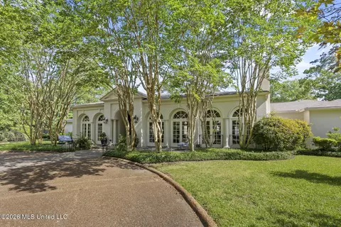 Exterior - 2086 Culleywood Rd, Jackson, MS 39211 photo 4 of 17