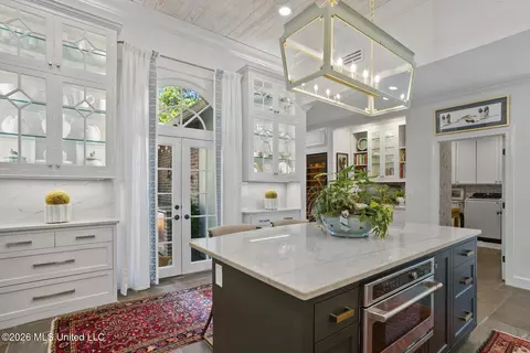 Kitchen - 2086 Culleywood Rd, Jackson, MS 39211 photo 4 of 7