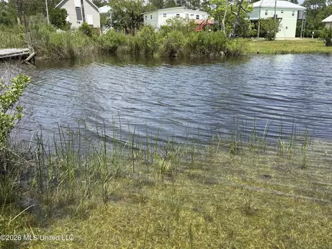 Na Dolphin Street, Bay Saint Louis, MS 39520