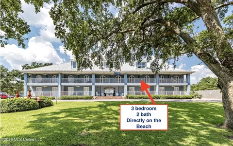 1282 E Beach Blvd #201, Biloxi, MS 39530