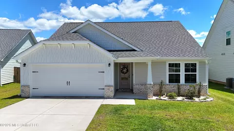 3220 Smugglers Cv, Ocean Springs, MS 39564