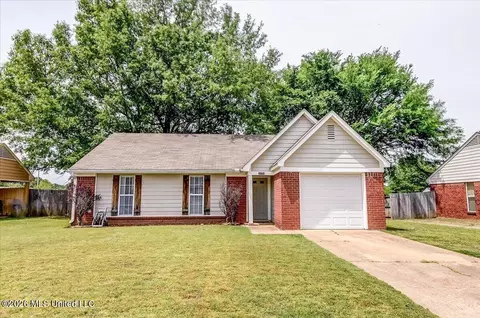 4194 Blackstone Dr, Horn Lake, MS 38637