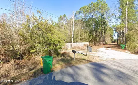 13915 Ann Rd, Moss Point, MS 39562 photo 2