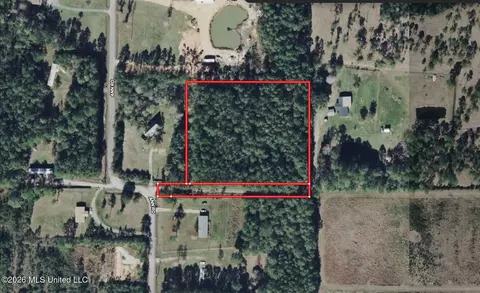 13915 Ann Rd, Moss Point, MS 39562