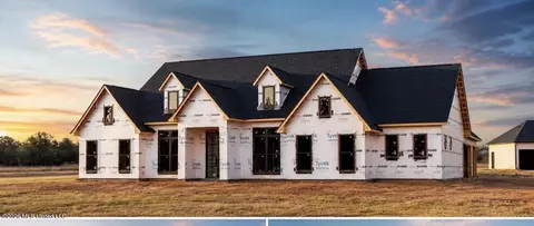 530 N Hill Dr, Carriere, MS 39426