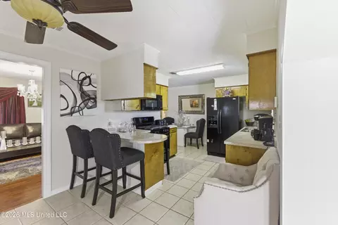 Kitchen - 809 Saint Augustine Ext, Mccomb, MS 39648 photo 1 of 2