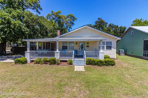 4114 8th St, Gulfport, MS 39501