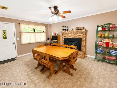 Dining - 918 Neely Avera Rd, Neely, MS 39461 photo 4 of 4