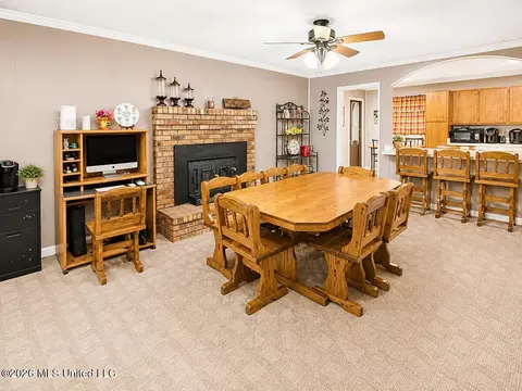 Dining - 918 Neely Avera Rd, Neely, MS 39461 photo 1 of 4