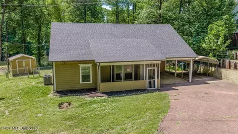 11111 Horseshoe Bnd, Hernando, MS 38632