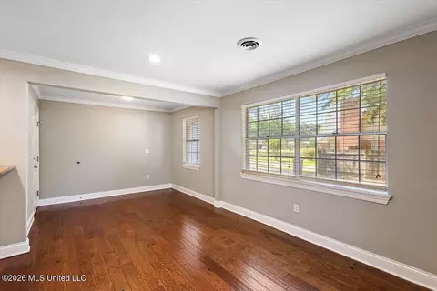 Living - 140 Trimble St, Pearl, MS 39208 photo 3 of 3
