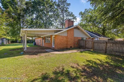 Exterior - 140 Trimble St, Pearl, MS 39208 photo 5 of 7