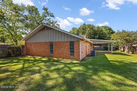 Exterior - 140 Trimble St, Pearl, MS 39208 photo 6 of 7