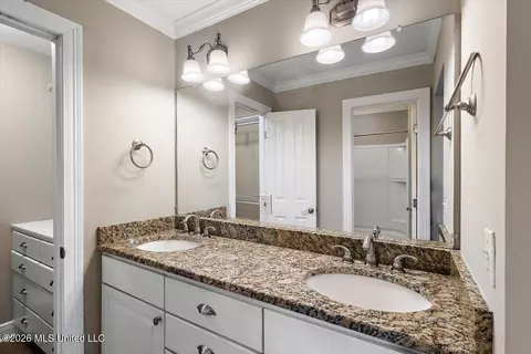 Bath - 140 Trimble St, Pearl, MS 39208 photo 1 of 2