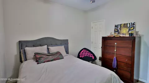Bedroom - 246 Cherry Bark Dr, Brandon, MS 39047 photo 4 of 4