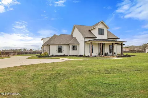 Exterior - 272 Disciple Dr, Brandon, MS 39047 photo 3 of 9