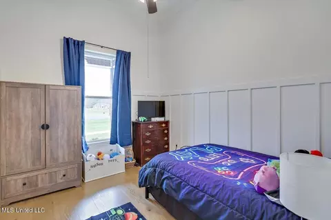 Bedroom - 272 Disciple Dr, Brandon, MS 39047 photo 6 of 8