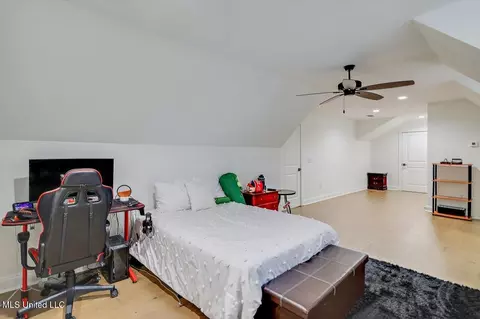 Bedroom - 272 Disciple Dr, Brandon, MS 39047 photo 5 of 8