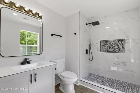 Bath - 19601 W Wortham Rd, Saucier, MS 39574 photo 1 of 3