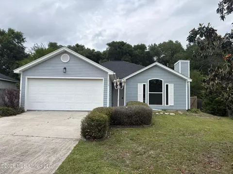 12115 Five Oaks Dr, Gulfport, MS 39503
