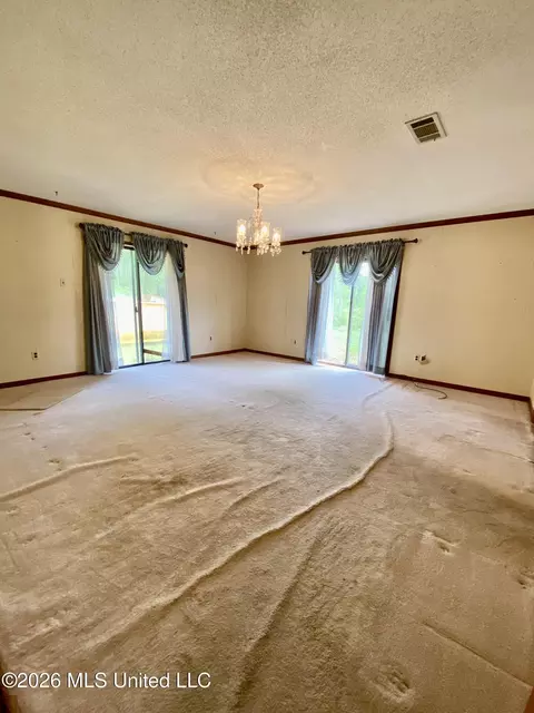 Living - 40 Clay Rd, Picayune, MS 39466 photo 3 of 3