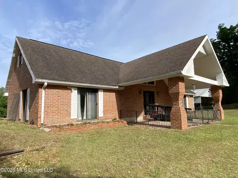 48 Clay Rd, Picayune, MS 39466