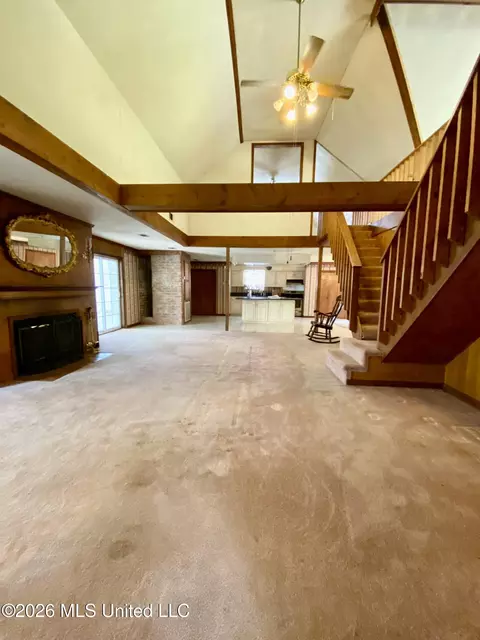 Living - 40 Clay Rd, Picayune, MS 39466 photo 2 of 3