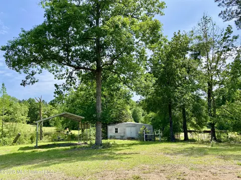 Exterior - 40 Clay Rd, Picayune, MS 39466 photo 6 of 11