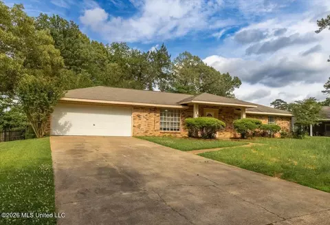 30 Fox Glen Cv, Brandon, MS 39042
