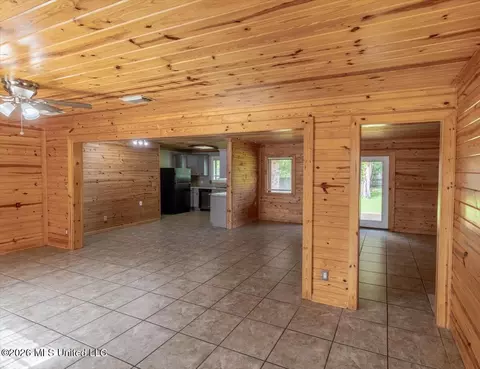 Living - 30 Fox Glen Cv, Brandon, MS 39042 photo 1 of 3