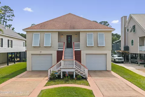 111 Ironwood Cv, Pass Christian, MS 39571