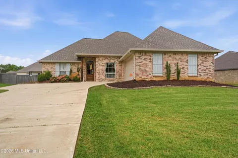 710 Parkdale Pl, Brandon, MS 39042