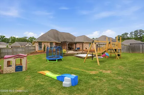 Exterior - 710 Parkdale Pl, Brandon, MS 39042 photo 8 of 8